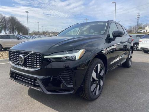 2025 Volvo XC60 Plug-In Hybrid T8 Plus