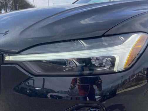 2025 Volvo XC60 Plug-In Hybrid T8 Plus