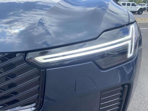2026 Volvo XC90 B6 Ultra Dark Theme 6-Seater
