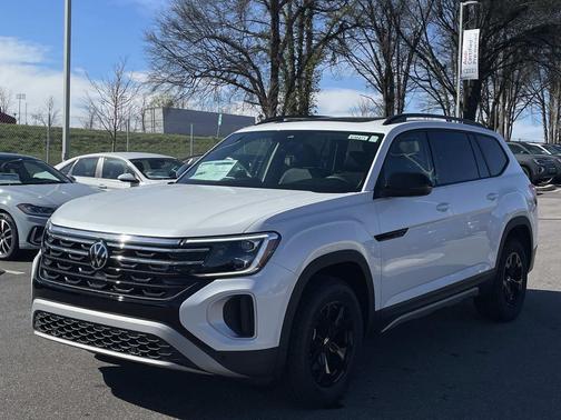 2026 Volkswagen Atlas Peak Edition