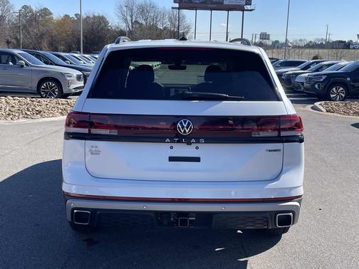 2026 Volkswagen Atlas Peak Edition