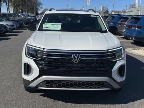 2026 Volkswagen Atlas Peak Edition