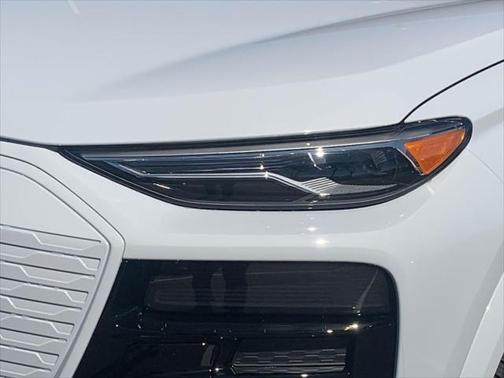 2025 Audi Q6 e-tron Premium