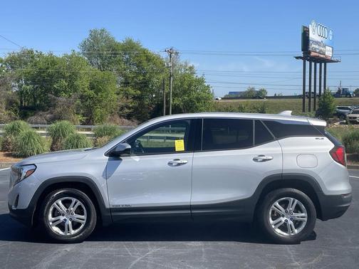 Quicksilver Metallic 2019 GMC Terrain SLE