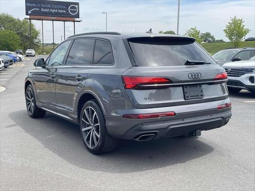 2025 Audi Q7 45 Premium Plus
