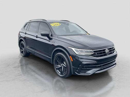 2023 Volkswagen Tiguan 2.0T SE R-Line Black