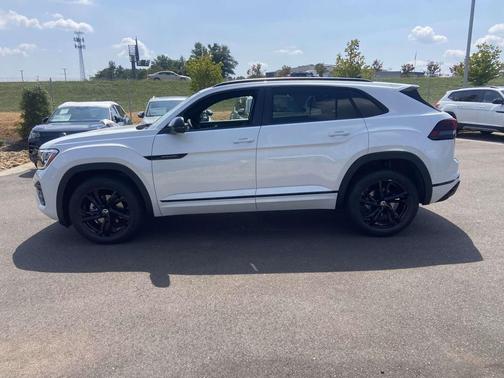2026 Volkswagen Atlas Cross Sport 2.0T SEL
