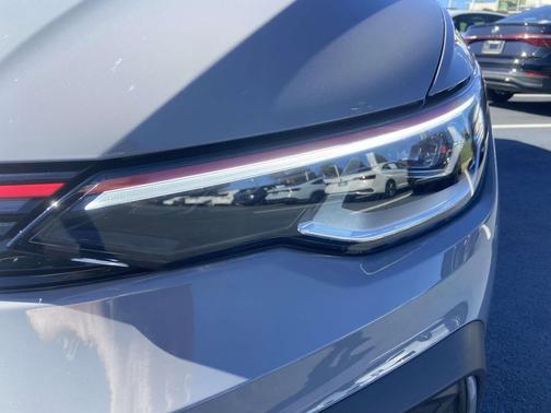 2025 Volkswagen Golf GTI 2.0T SE DSG