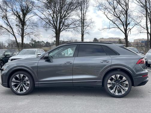 2026 Audi Q8 55 Premium Plus