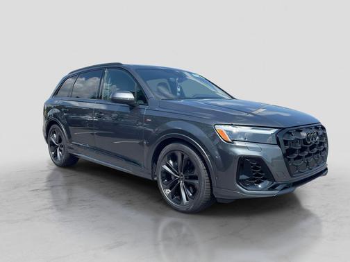 Daytona Gray 2026 Audi Q7 55 Premium Plus