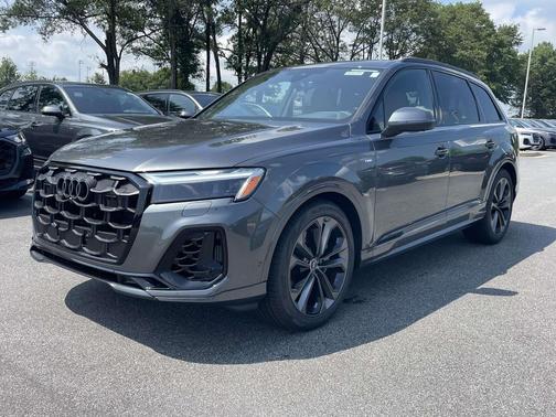 Daytona Gray 2026 Audi Q7 55 Premium Plus