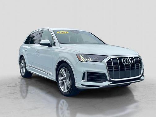 Glacier White Metallic 2021 Audi Q7 55 Prestige