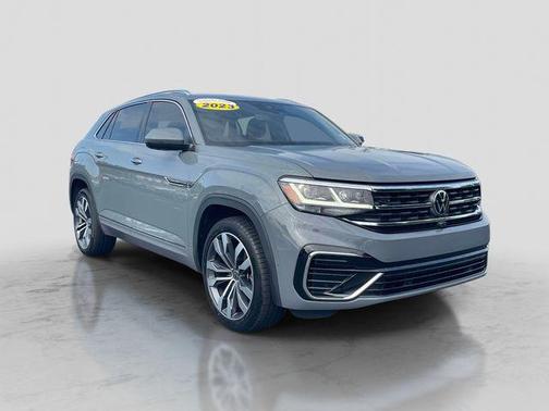 Pure Gray 2023 Volkswagen Atlas Cross Sport 3.6L V6 SEL Premium R-Line