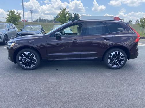 2026 Volvo XC60 B5 Ultra