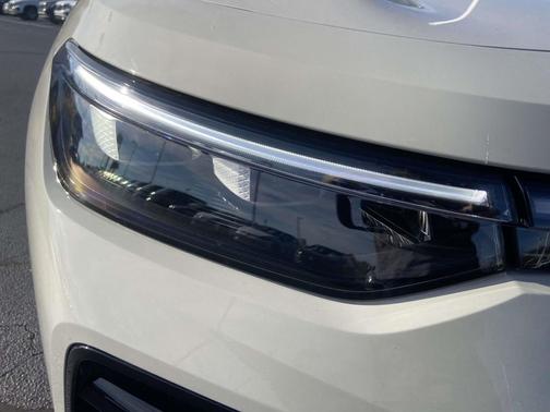 2026 Volkswagen Tiguan 2.0T SEL R-Line 4MOTION