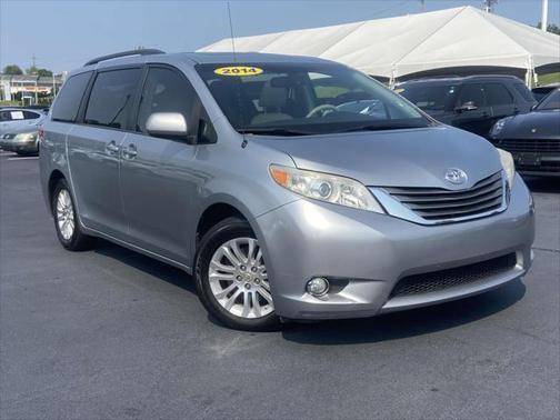 2014 Toyota Sienna XLE