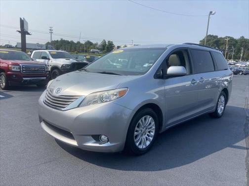 2014 Toyota Sienna XLE