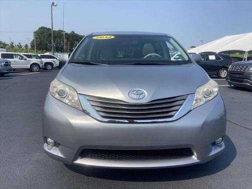 2014 Toyota Sienna XLE