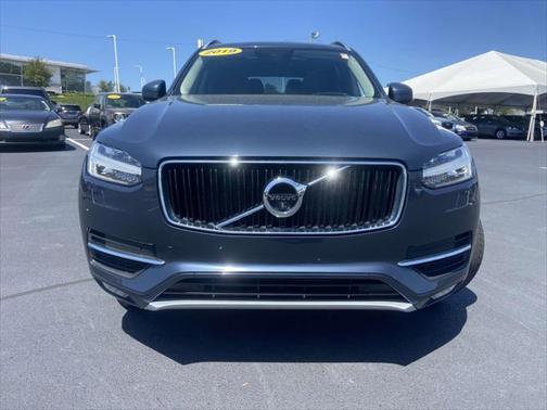 2019 Volvo XC90 T6 Momentum
