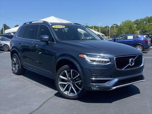 2019 Volvo XC90 T6 Momentum