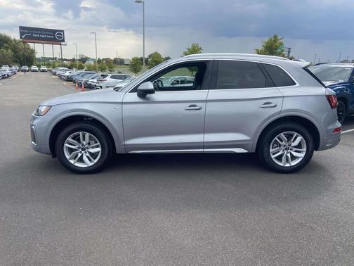 2023 Audi Q5 45 S line Premium