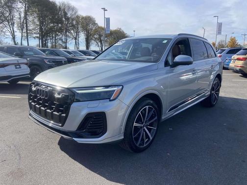 2025 Audi Q7 45 Premium Plus