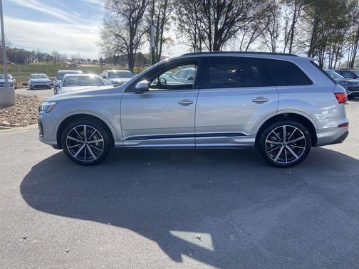 2025 Audi Q7 45 Premium Plus
