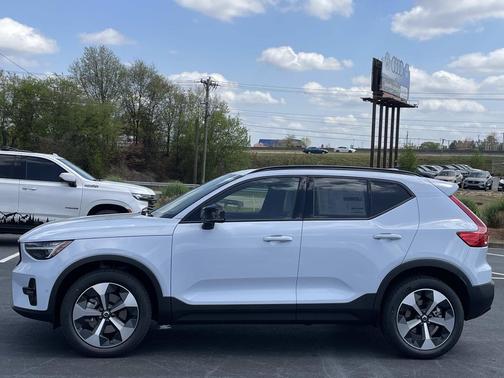 Cloud Blue 2026 Volvo XC40 Plus, B5 AWD Gas (mild hybrid), Dark