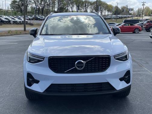 Cloud Blue 2026 Volvo XC40 Plus, B5 AWD Gas (mild hybrid), Dark
