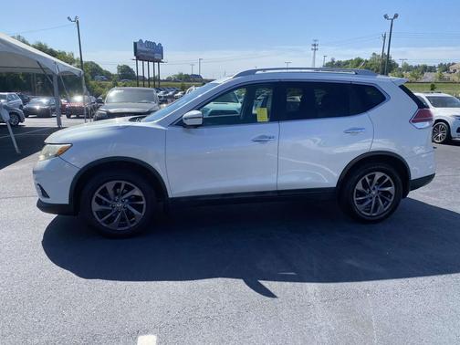 Pearl White 2016 Nissan Rogue SL