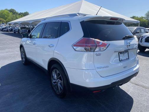 Pearl White 2016 Nissan Rogue SL