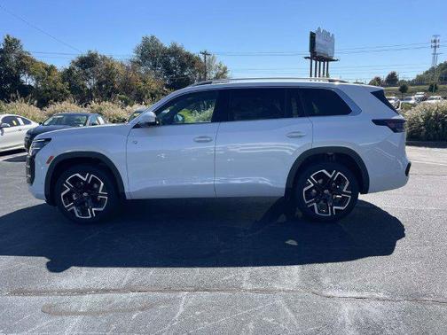 Opal White 2027 Volkswagen Atlas SEL Premium R-Line