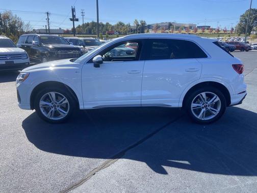 2021 Audi Q3 45 S line Premium