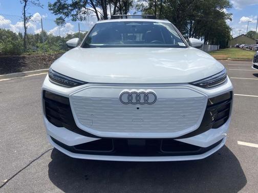 2025 Audi Q6 e-tron Prestige