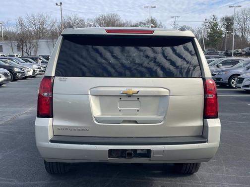 2016 Chevrolet Suburban LS