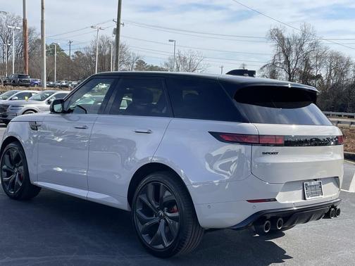 2024 Land Rover Range Rover Sport SE