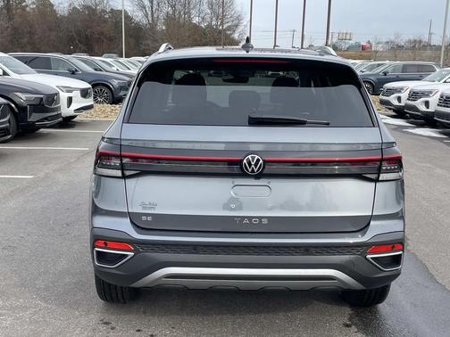 2026 Volkswagen Taos SE
