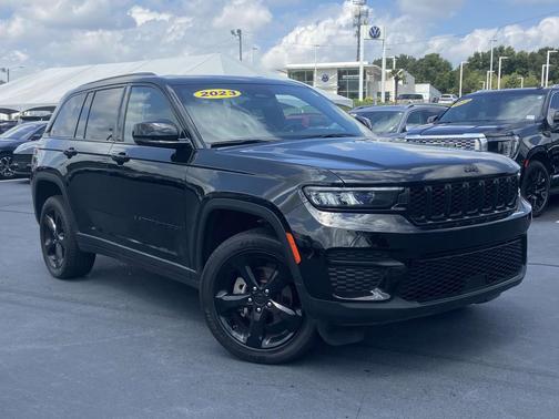 2023 Jeep Grand Cherokee Altitude