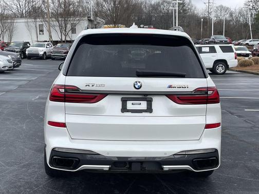 2021 BMW X7 M50i