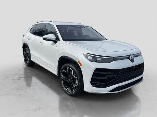 2026 Volkswagen Tiguan 2.0T SEL R-Line 4MOTION