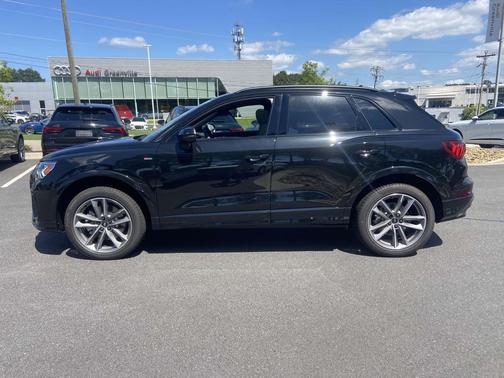 2025 Audi Q3 Premium 45 TFSI S line quattro Tiptronic