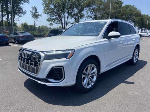 2025 Audi Q7 45 Premium