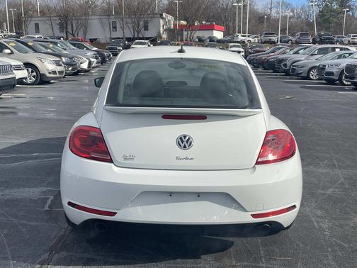 2016 Volkswagen Beetle R-Line SE