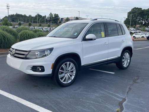 Candy White 2013 Volkswagen Tiguan SE