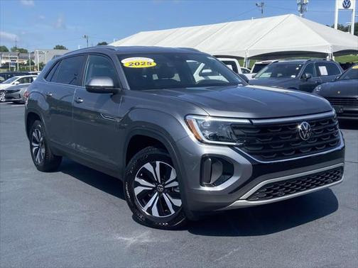 2025 Volkswagen Atlas Cross Sport 2.0T SE