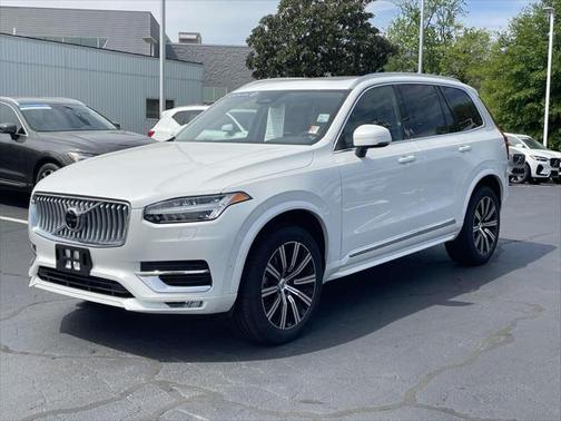 2024 Volvo XC90 B5 Plus Bright Theme