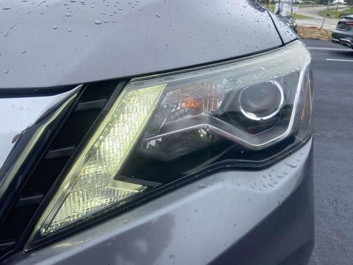 2017 Nissan Pathfinder SL