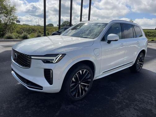 2025 Volvo XC90 Plug-In Hybrid T8 Ultra 7-Seater