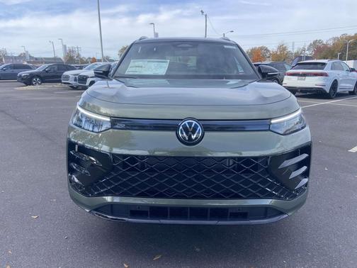 2026 Volkswagen Tiguan 2.0T SE R-Line Black 4MOTION