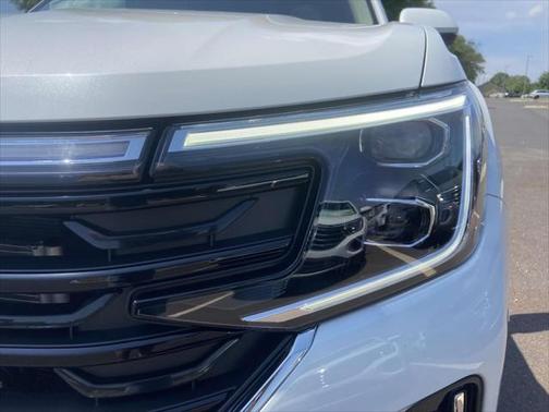 2025 Volkswagen Atlas 2.0T SEL Premium R-Line 4MOTION